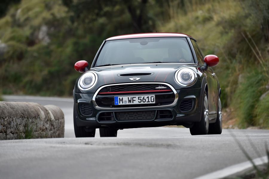  Mini Cooper S JCW 2015 года  (фото 17 из 30)